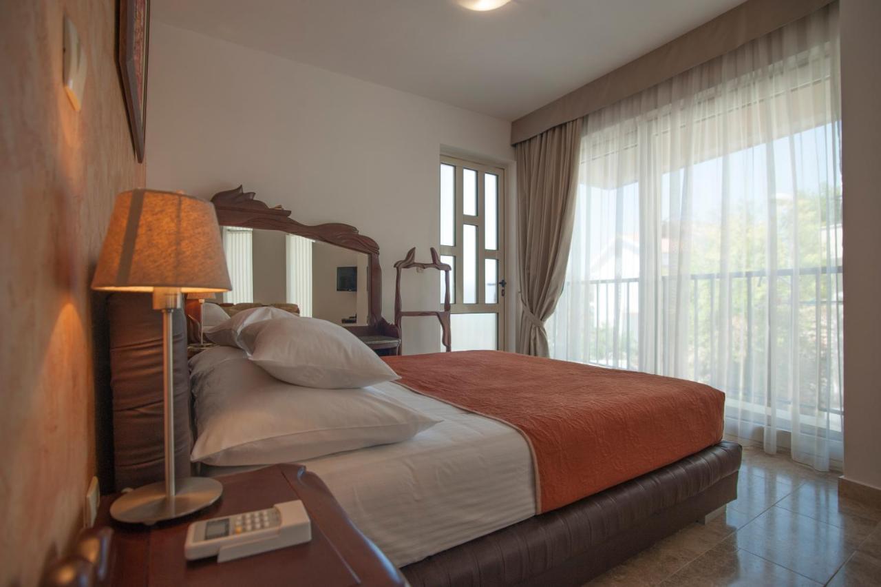 Guest House Przno Bay Свети-Стефан Экстерьер фото